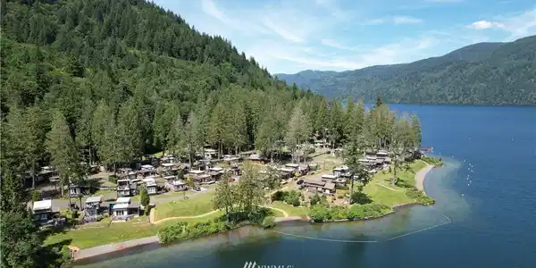 990 Lake Whatcom Blvd