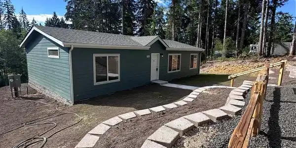 1561 Trails End