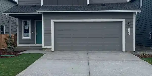 2706 Leaning Oak (LOT 10) SE