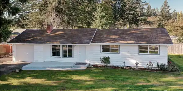 12208 Edgewood Ave SW