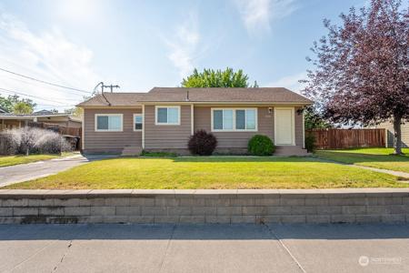 3010 Lakeside