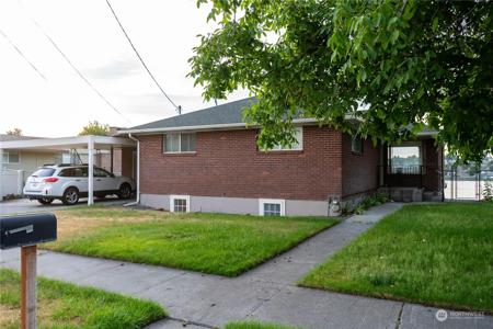 1137 Lakeside