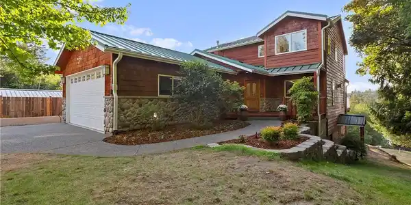 7328 86th NW