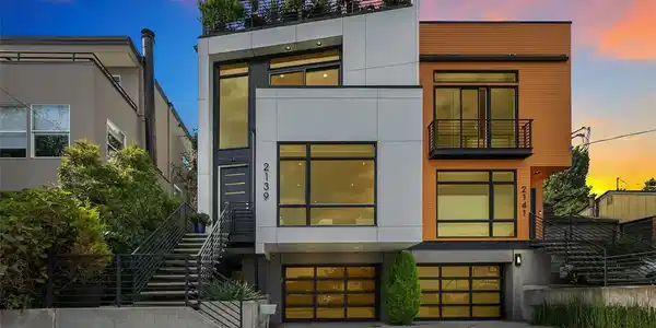2139 Waverly N