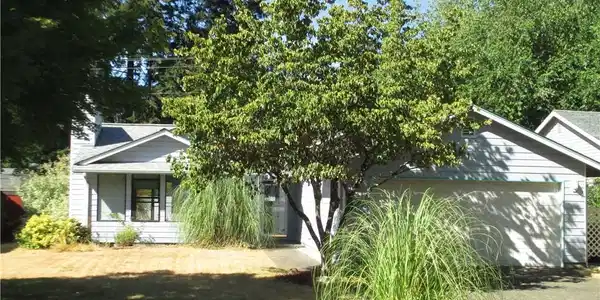 3206 Carpenter Hills Loop SE