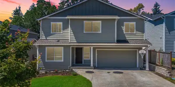 2243 Seven Oaks SE