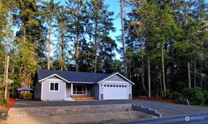 206 Duck Lake SE