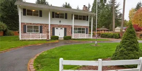 8702 108th SW