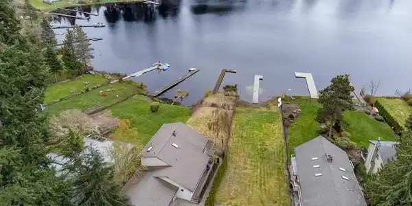 1430 Lake Stickney