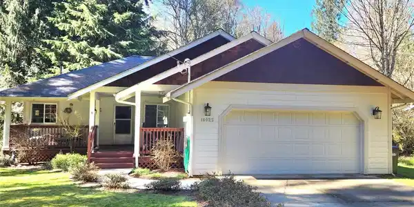 18025 Clear Lake SE