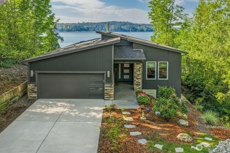 4652 Hillcrest