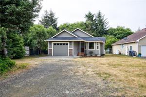 648 Skamokawa Court SE