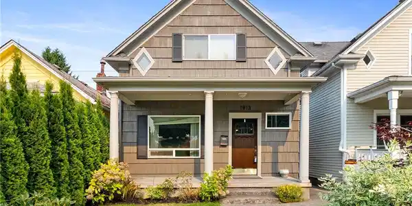 1913 Ainsworth