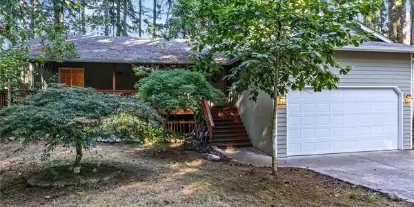 22144 Bluewater SE