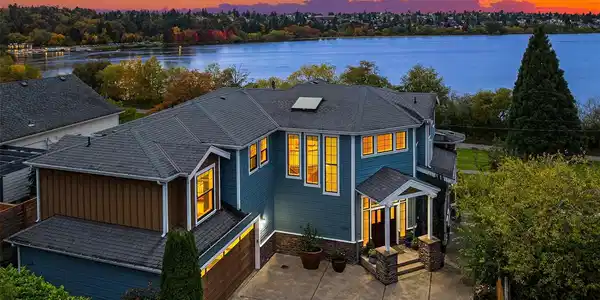 5844 Green Lake