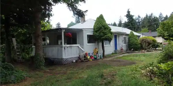 8602 Lake