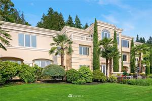 3867 Lake Sammamish NE