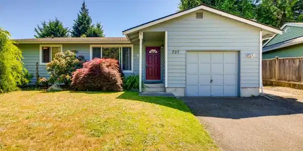 707 97th NE