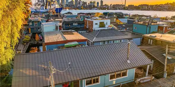 2035 Fairview E