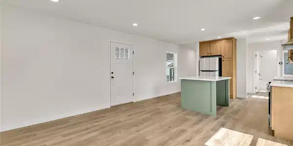 Image 4 Image 4