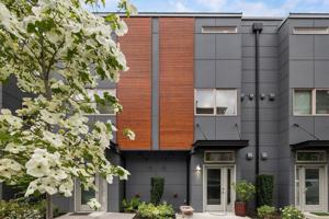4225 213th SE