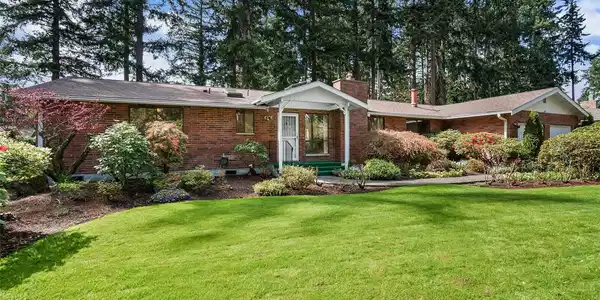 12616 Lakeland SW