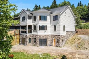 3925 E Lake Sammamish Shore Lane SE