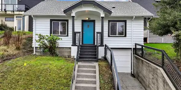 1714 Sheridan