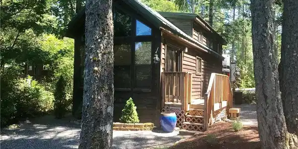 1546 Reservation Road SE