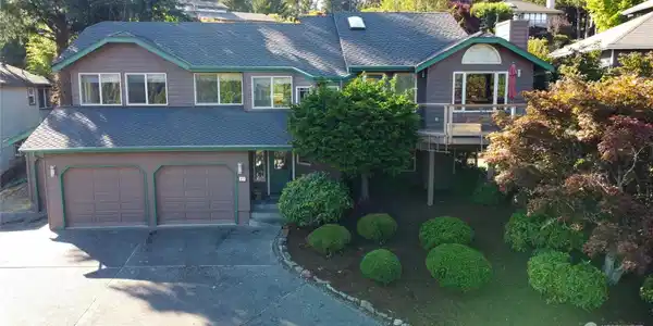 21 Windward