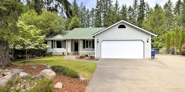 461 E Aycliffe Drive