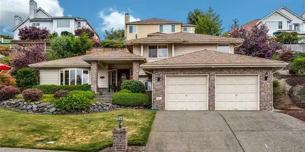 Chinook Drive NE
