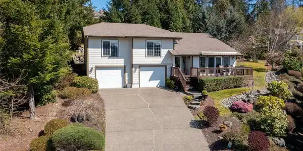 6044 Blue Heron Place