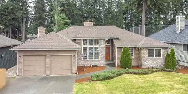 25913 Lake Wilderness Country Club SE