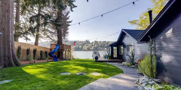 7554 Long Lake SE