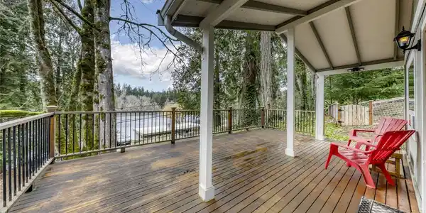 13116 Lake Shore NW