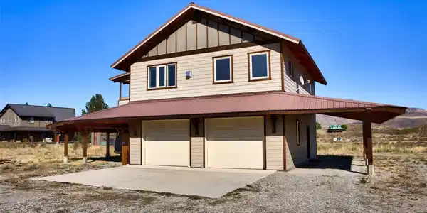 223 Twin Lakes