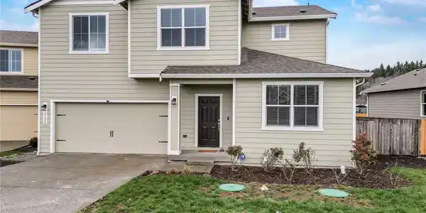 5624 115th E