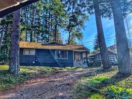 201 Lake Louise Drive SW