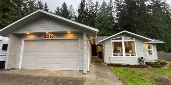 8210 Lake Ketchum