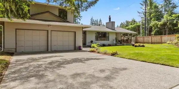 4606 Timberline SE