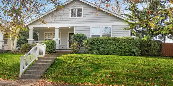 2185 Palisade