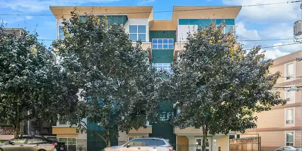 717 Denny
