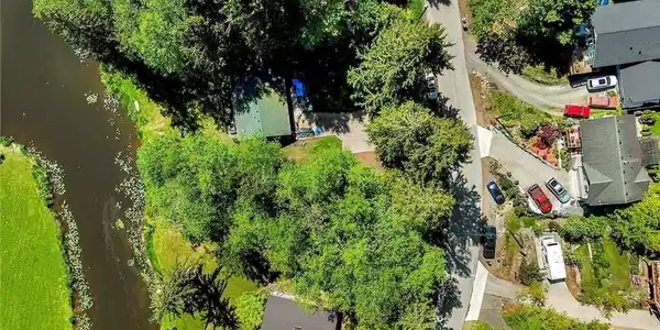 530 Rainbow Drive
