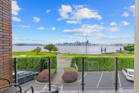 1737 Harbor SW