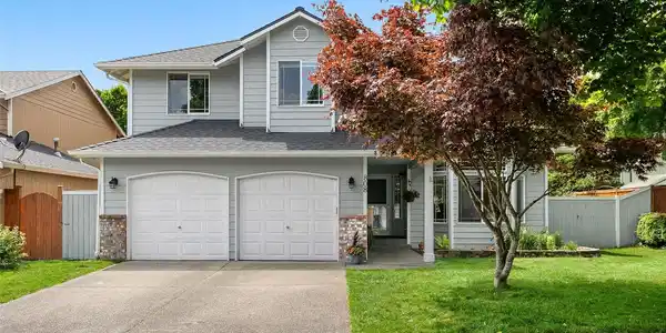 808 123rd NE