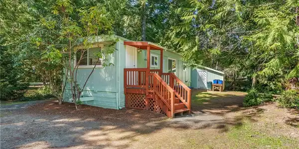 61 E Tahuya Drive