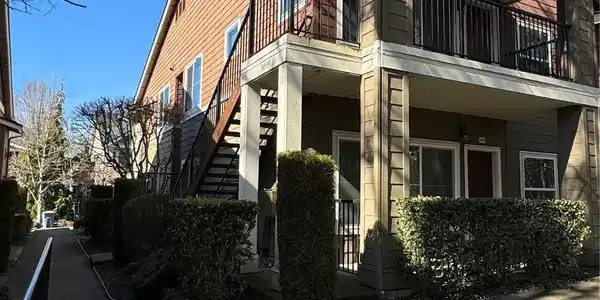 2121 Hammond