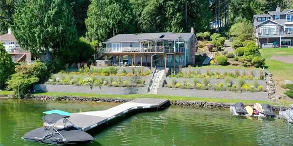 454 Kitsap Lake Road NW