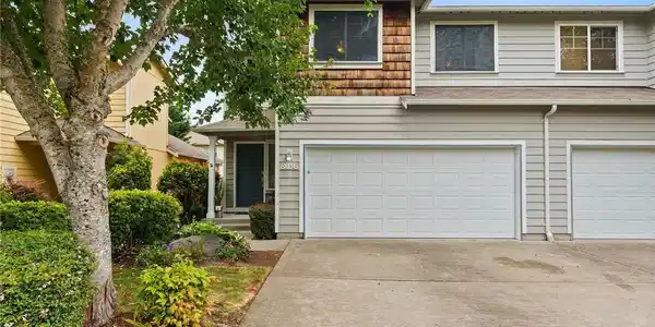 8036 27th SE